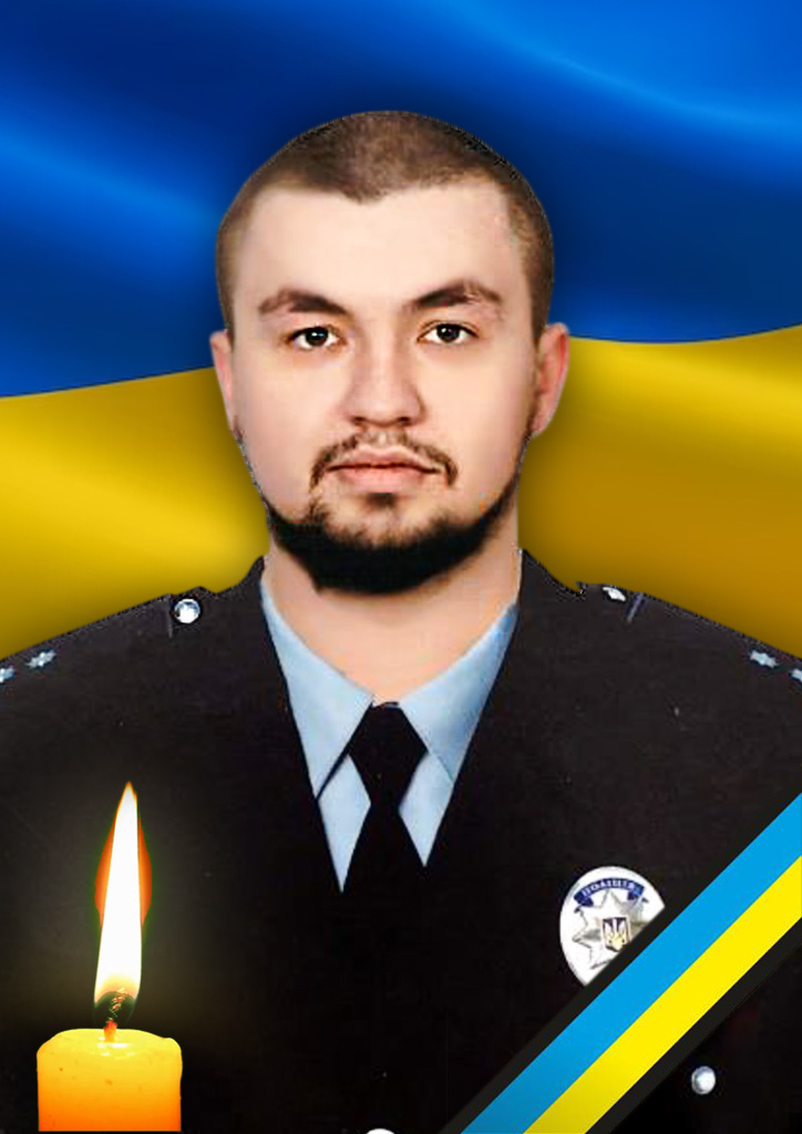 Ужгород прощатиметься з полеглим у війні воїном Андрієм Потічним (ФОТО)