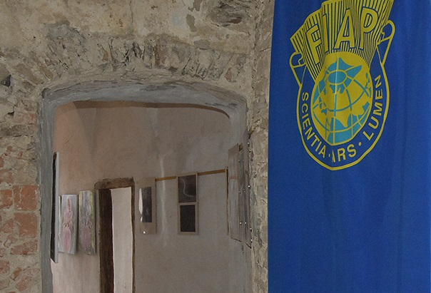 У Чинадіївському замку "Сент Міклош" відкрили фотовиставку "Лінії буття" (ФОТО)