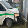 На Тячівщині водій-"поліцейський" на "інкасаторському" авто з "ухилянтами", втікаючи від прикордонників, врізався у бетонний стовп (ФОТО, ВІДЕО) 