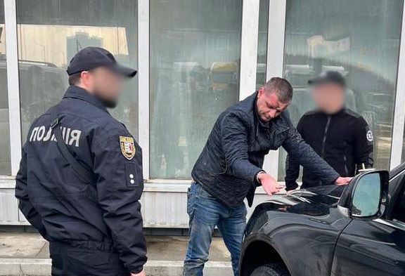 На хабарі затримали командира роти логістики 101-ї бригади ТрО Юрія Примича (ФОТО)