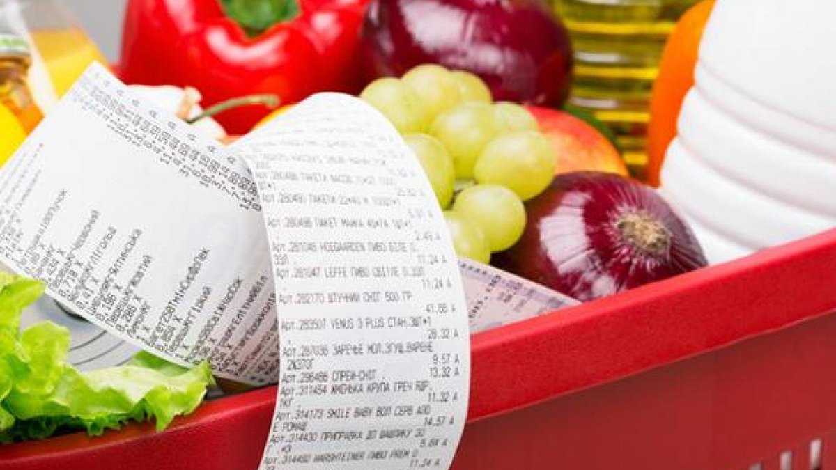 У лютому в порівнянні з торішнім груднем ціни на продукти харчування та безалкогольні напої зросли на 1,4%