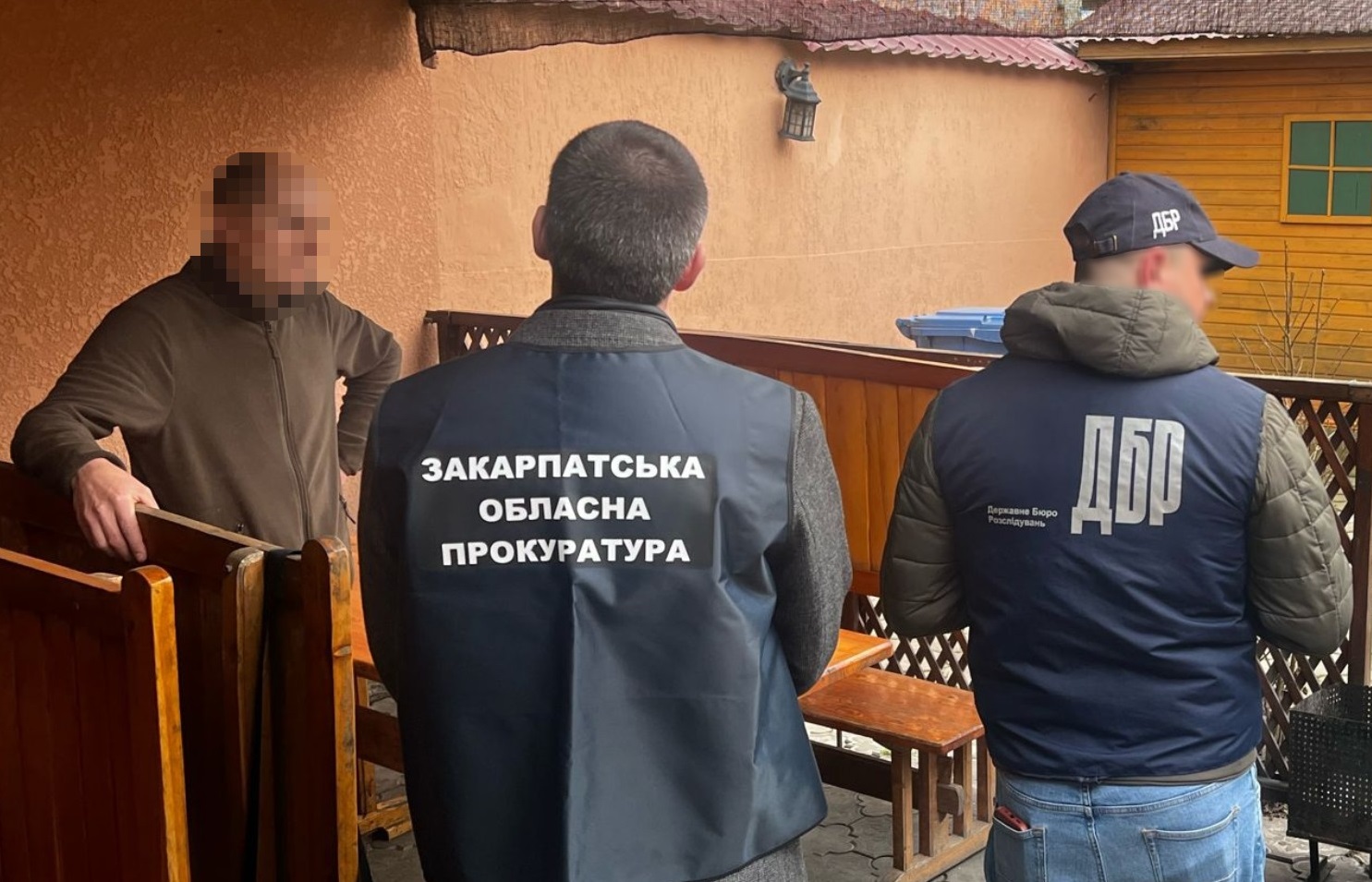 Лісничий філії "Свалявське ЛГ" отримав понад 100 тис. грн хабаря за відпуск деревини поза обліком (ФОТО)