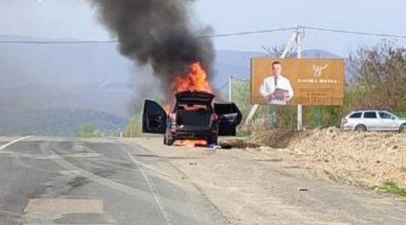 ВІДЕОФАКТ. На об'їзній дорозі Ужгорода згорів Hyundai