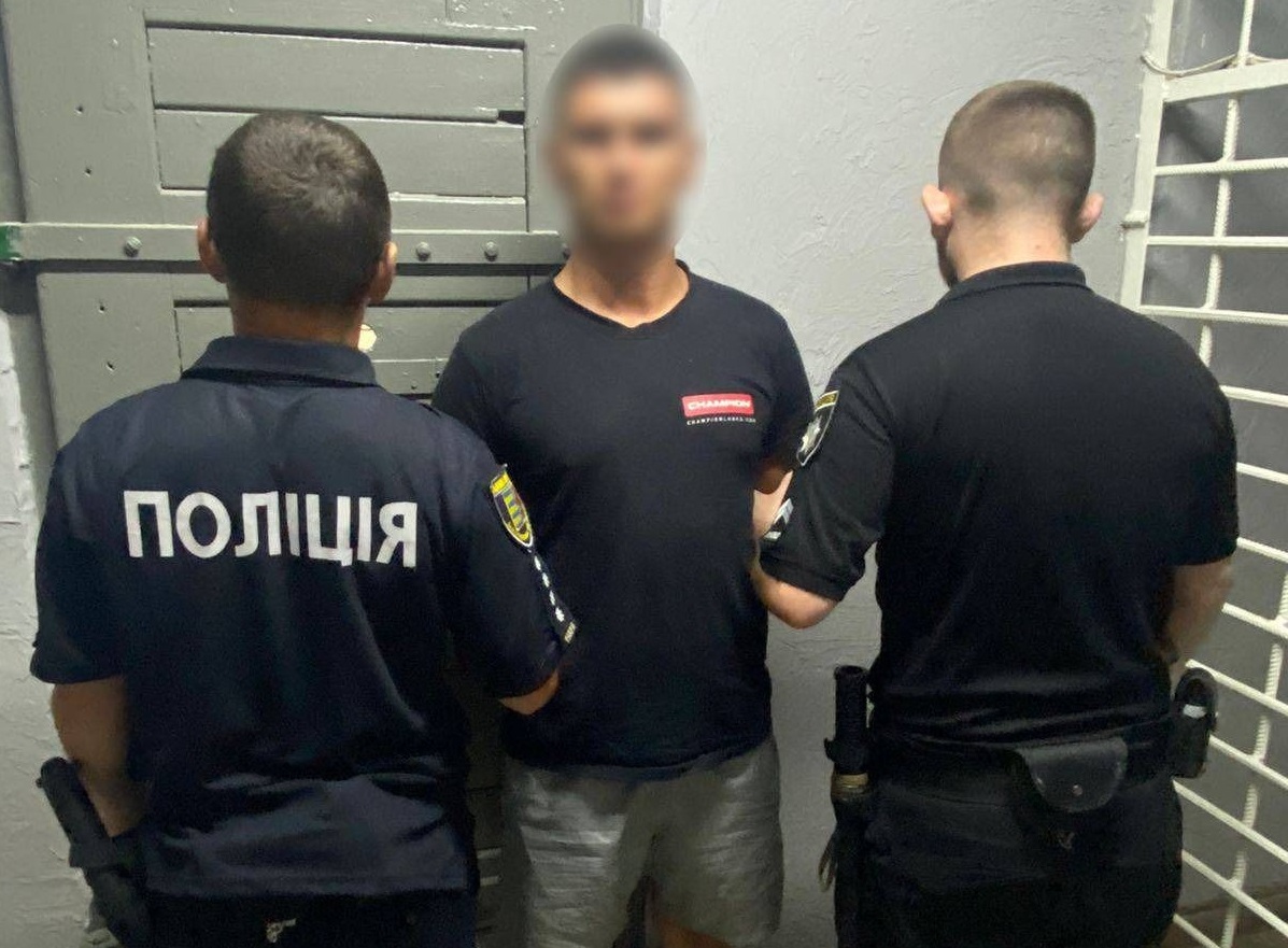 У Оноківцях грабіжник приснув з газового балончика в обличчя односельців, зайшов до будинку та обікрав (ФОТО)