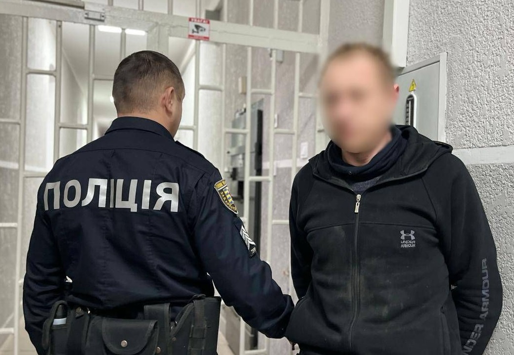 У Мукачеві "на гарячому" впіймали викрадача телекомунікаційного кабелю "Укртелекому" (ФОТО)