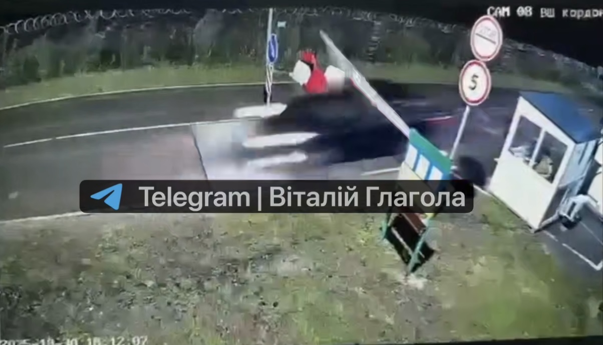 На ПП «Велика Паладь – Надьгодош» мобілізований адвокат на авто протаранив шлагбаум і втік в угорщину (ВІДЕО)