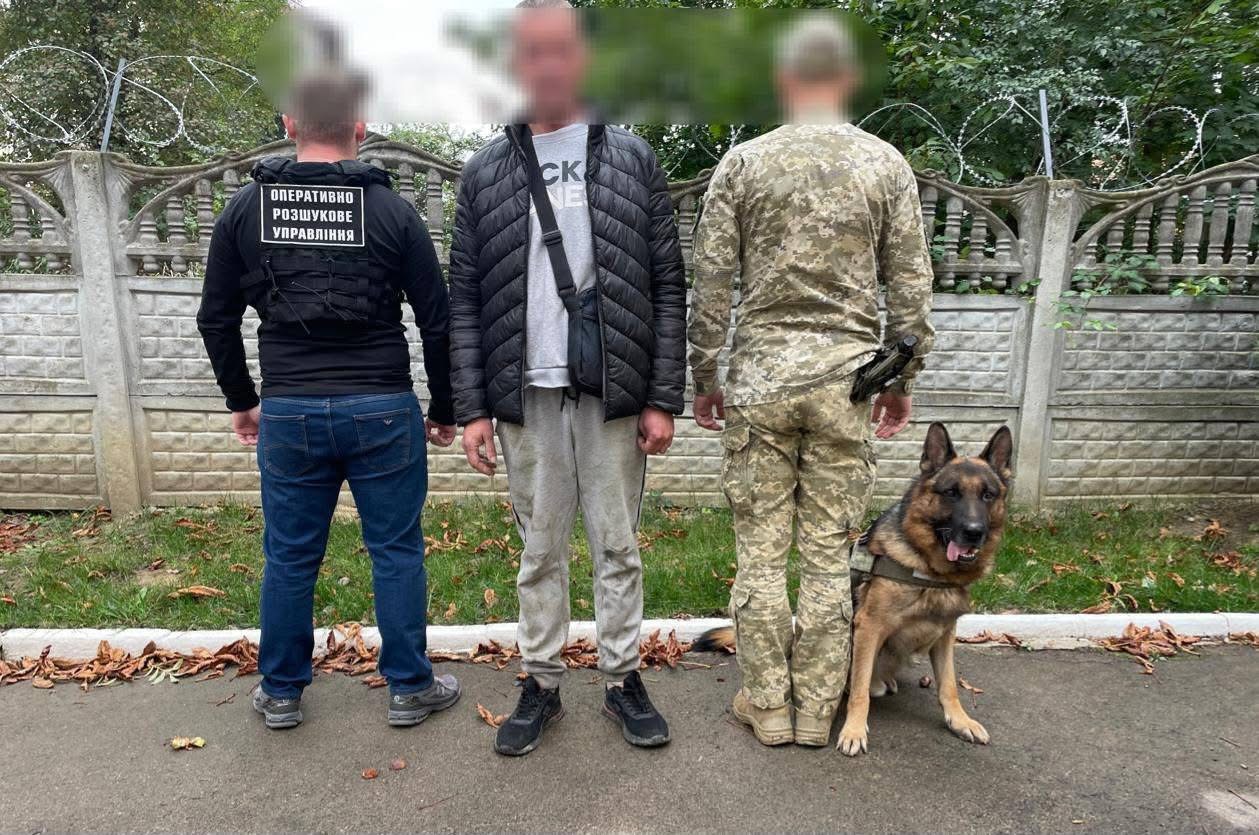 Закарпатські прикордонники затримали «рибалку», який намагався незаконно перейти кордон (ФОТО)