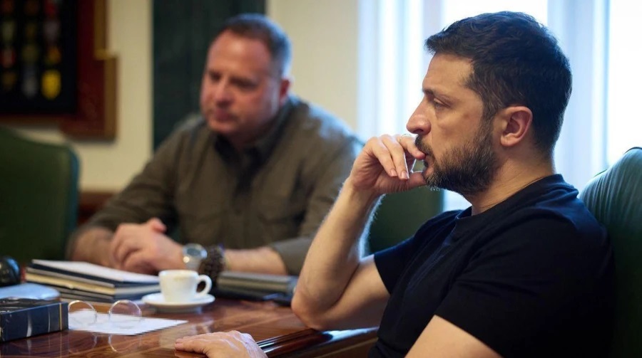 ЗЕЛЕНСЬКИЙ ЗВІЛЬНИВ ЄРМАКА