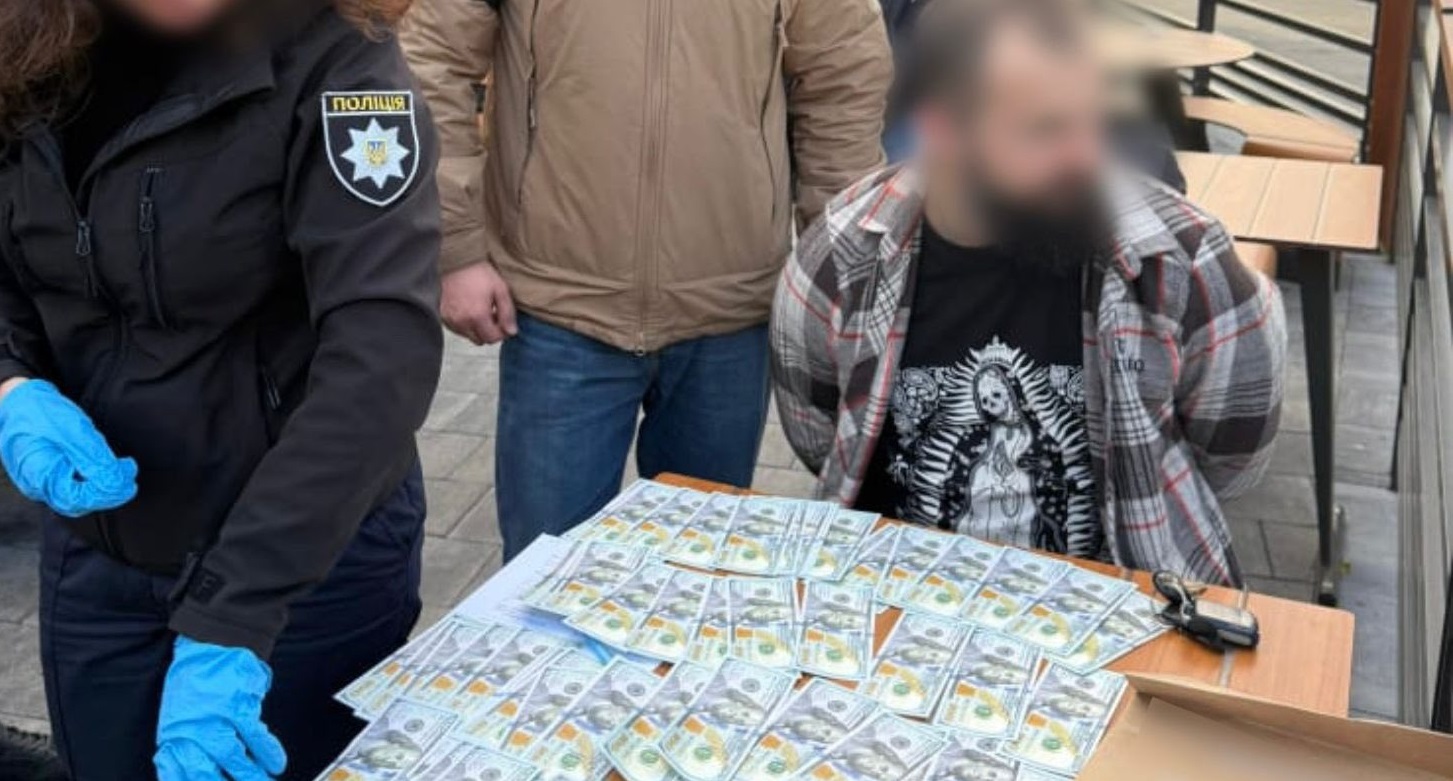 На Закарпатті викрили офіцера Міноборони, який заробляв на незаконному переправленні військовозобов’язаних (ФОТО)