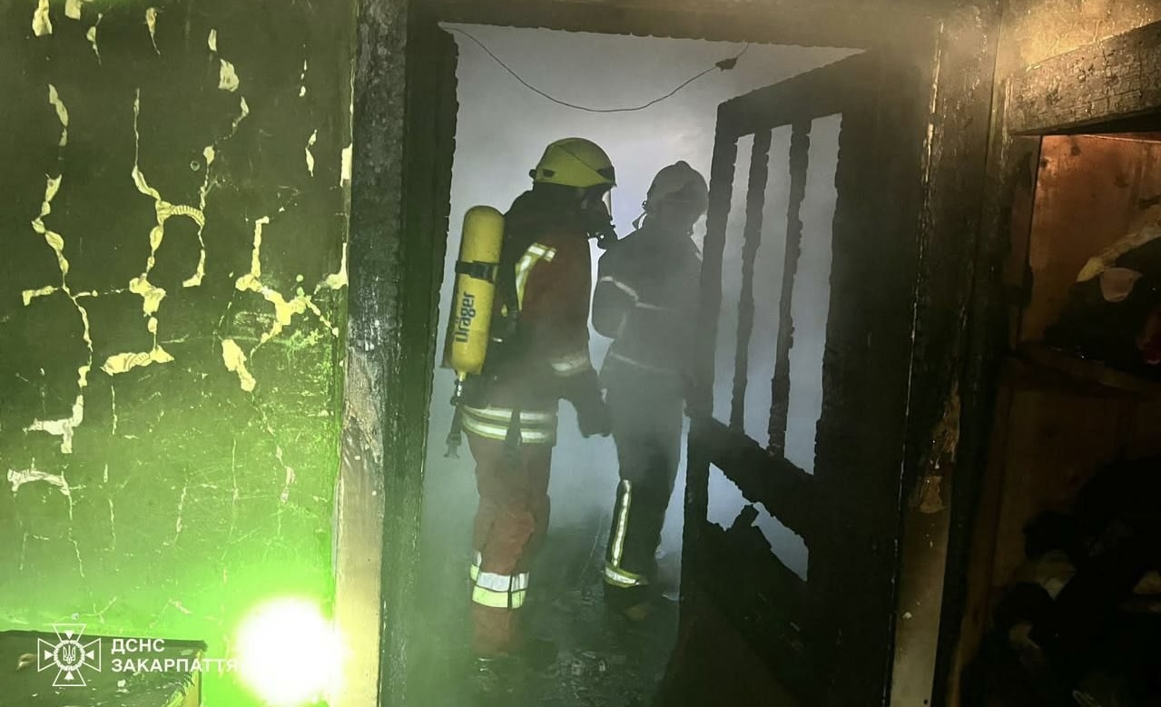  Уночі на Хустщині в пожежі загинула 29-річна жінка (ФОТО)