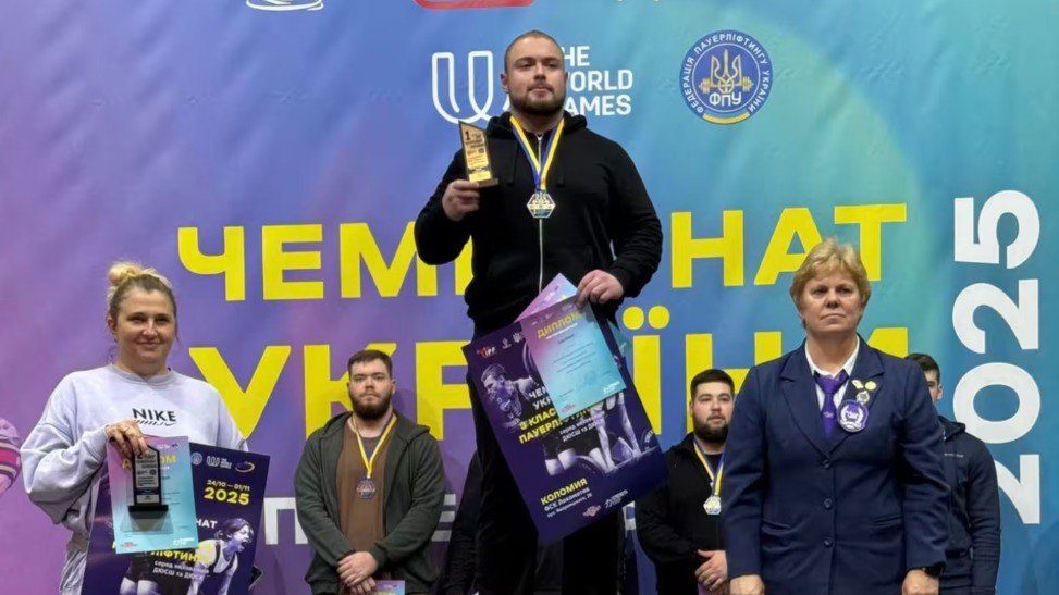 Мукачівець Ілля Ковач став абсолютним чемпіоном України з пауерліфтингу серед юніорів (ФОТО)