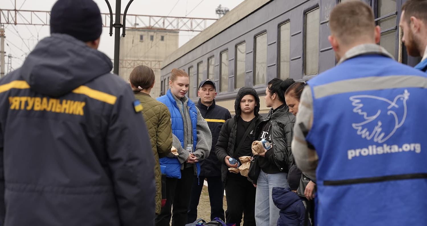 На Закарпатті прихистили родину з п’ятьма дітьми, евакуйовану з Дніпропетровщини (ФОТО)