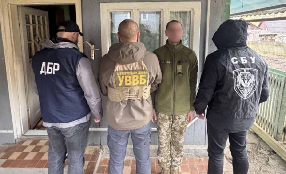 На Закарпатті прикордонник переправляв ухилянта до Румунії за криптовалюту (ФОТО)