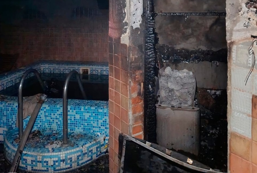 В Ужгороді горіла сауна спортивно-розважального комплексу Maximus (ФОТО)