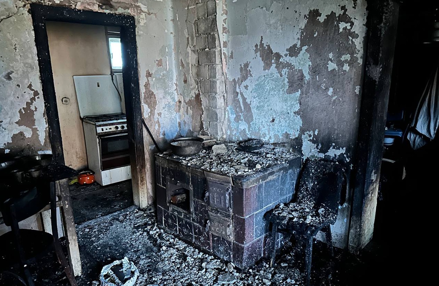 На Мукачівщині під час пожежі врятували подружжя літнього віку (ФОТО)