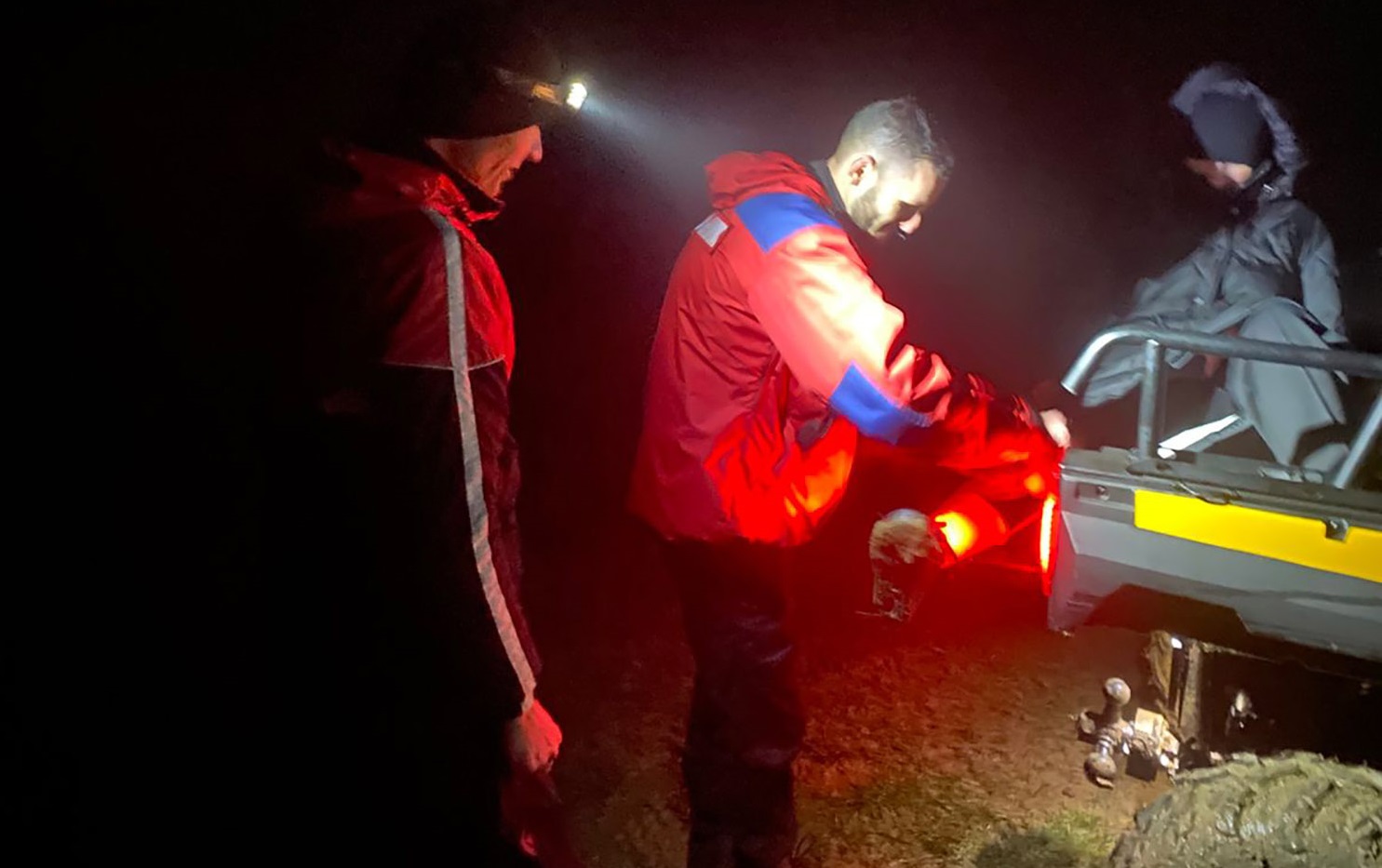 На Закарпатті рятувальники допомогли травмованій туристці на Синевирі (ФОТО)