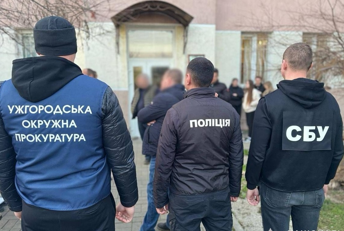 Одного з керівників Мукачівського локомотивного депо затримали на хабарі від "ухилянта" в рамках організованої ним схеми (ФОТО)
