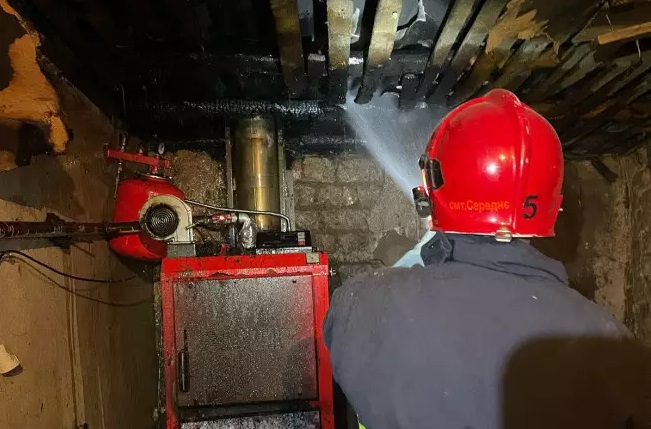 У Ляхівцях на Ужгородщині гасили пожежу в котельні, прибудованій до будинку (ФОТО)