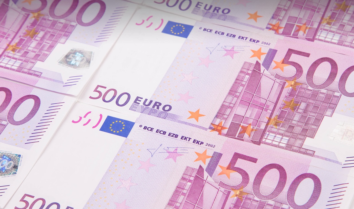 Справу тячівця, що налагодив продаж фальшивих купюр номіналом 500 євро, передано до суду