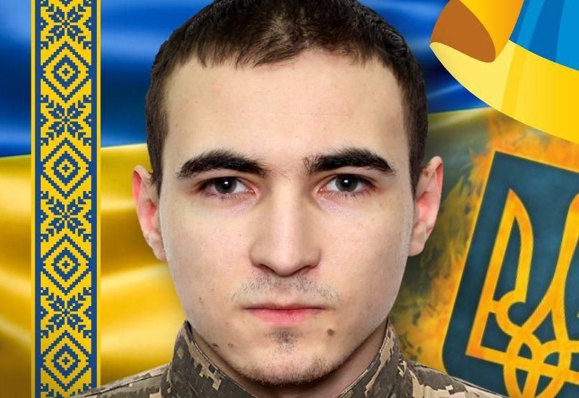 У четвер в Ужгороді попрощаються з полеглим захисником Едуардом Перебзяком (ФОТО)