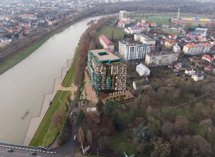 Мінкульт раптом перестав бачити порушення вимог законодавства при спорудженні 13-поверхівки у центрі Ужгорода