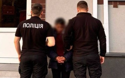 У Королеві на Берегівщині під час пиятики  33-річна співмешканка орендаря зарізала 44-річного власника будинку (ФОТО)