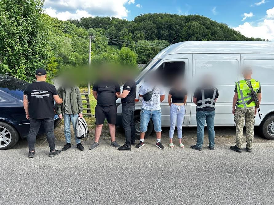 На Рахівщині "ухилянтів" доставляли до прикордоння хлібним фургоном (ФОТО, ВІДЕО)