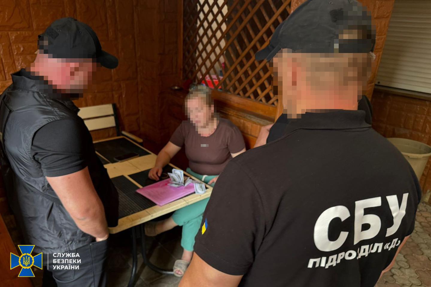 Закарпатка-підприємиця налагодила схему отримання хабарів з поранених військових, що мали право на звільнення (ФОТО)