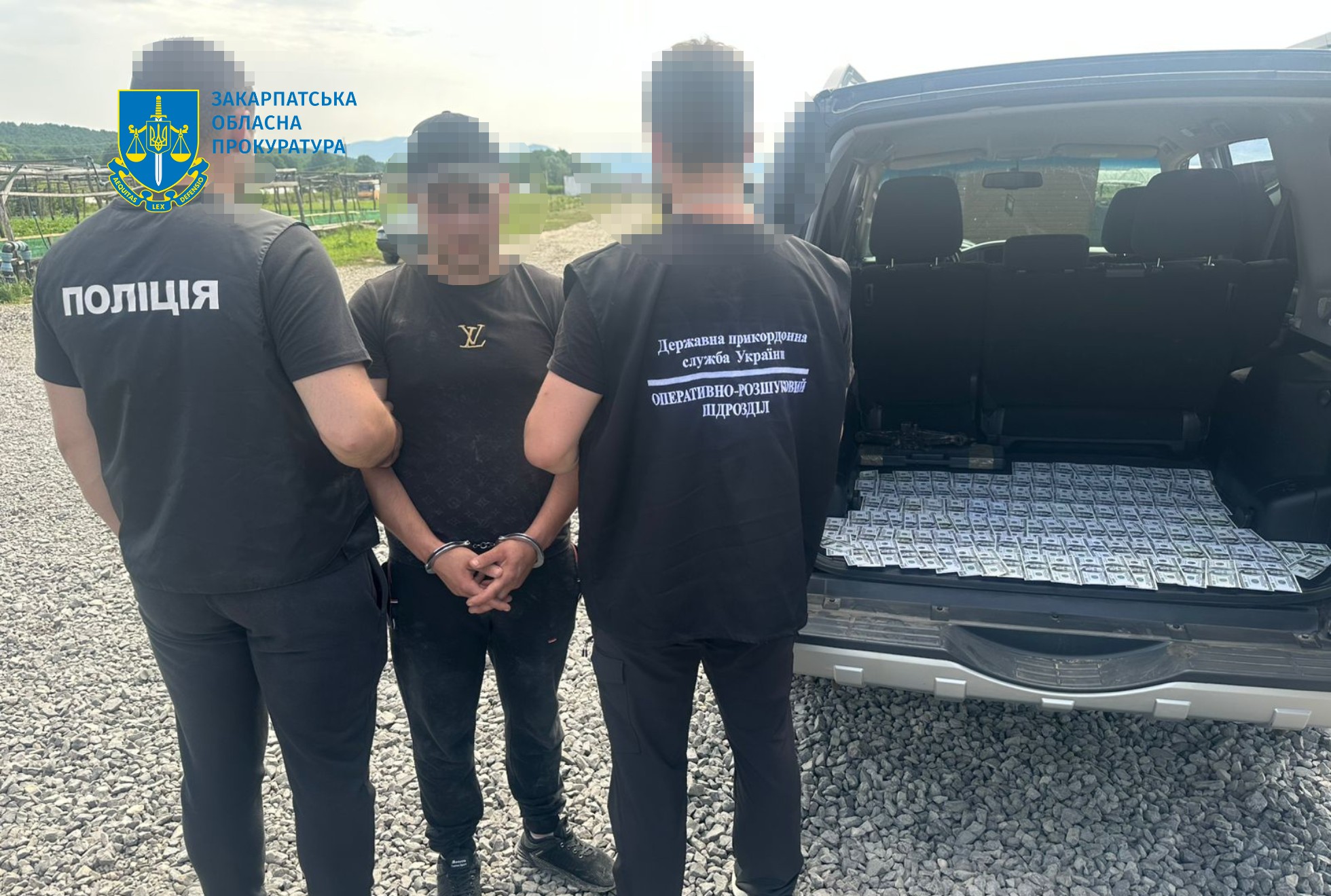 23-річного мешканця Колодного на Тячівщині затримали з $13 тис. за невдалу спробу переправити до Румунії "ухилянта" зі Львова (ФОТО)