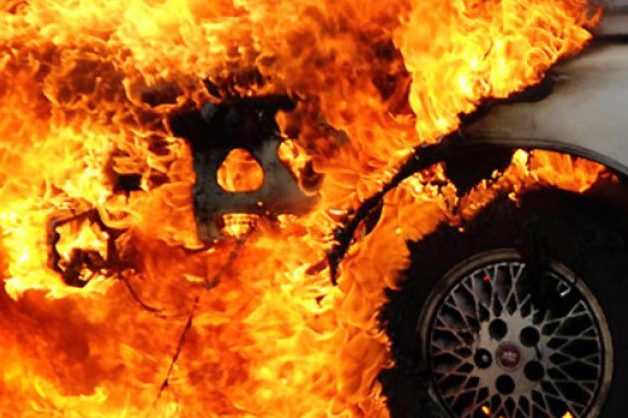 У Жденієві на Мукачівщині згорів УАЗ-3303