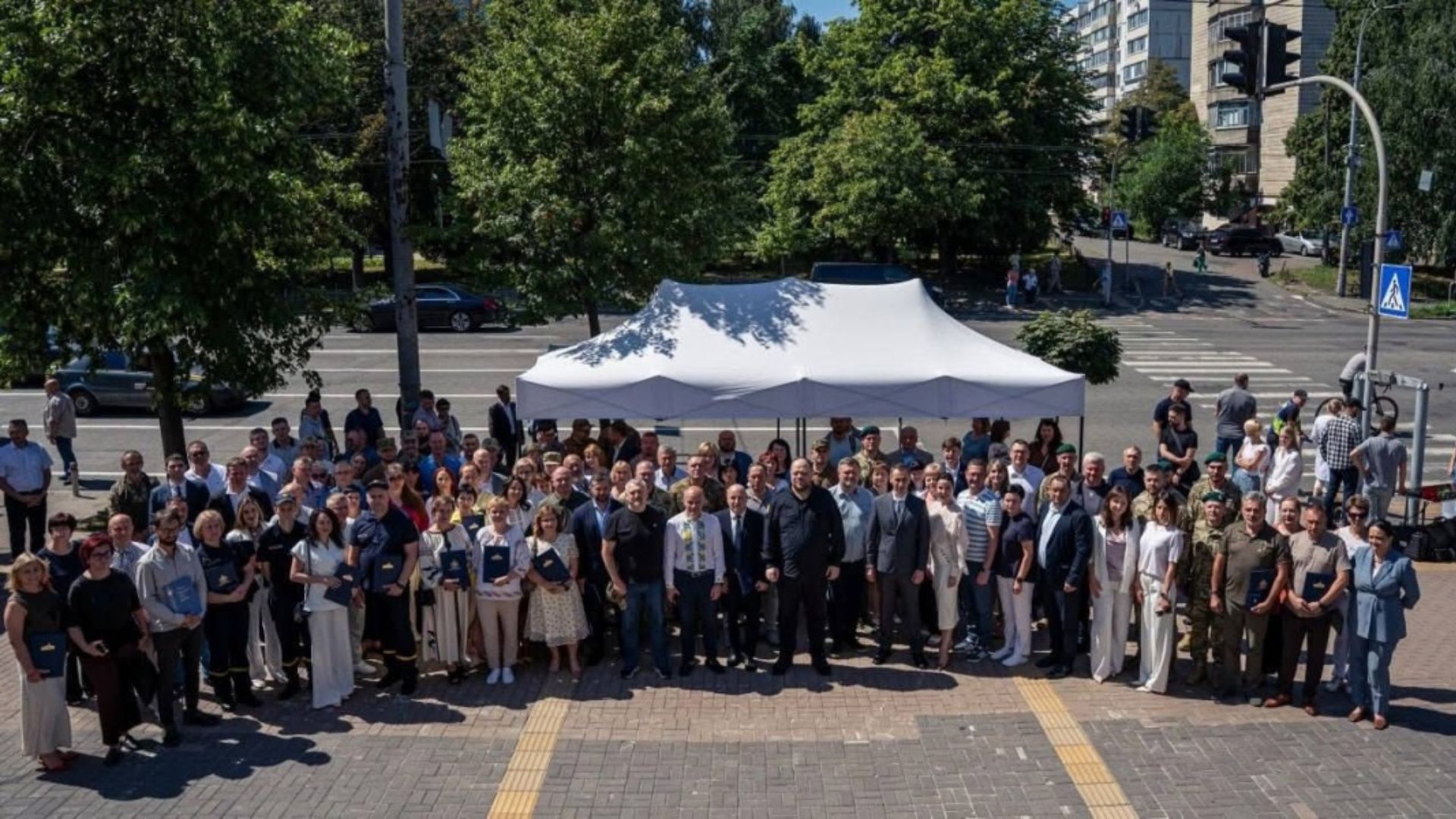 Медика із Закарпаття нагородили за порятунок воїнів на фронті (ФОТО)