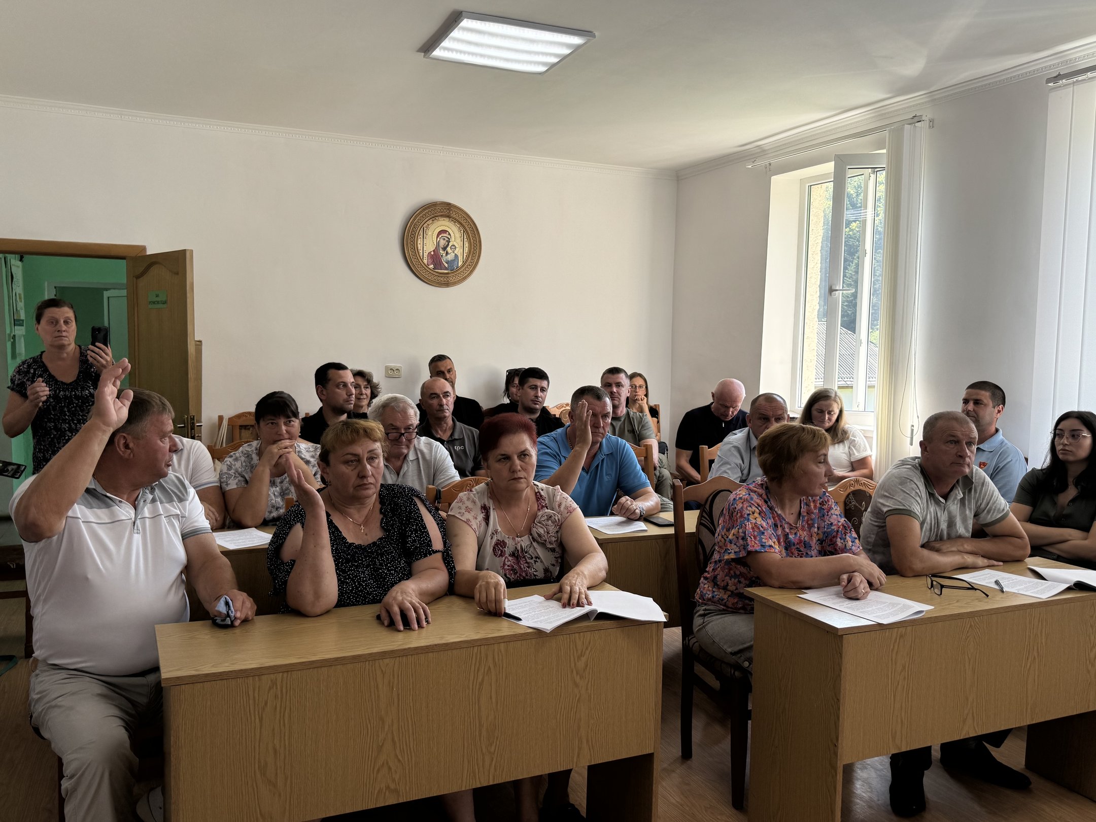 Депутати в Жденієві віддали 216 га Верховинського Вододільного хребта під знищення вітряками (ФОТО)