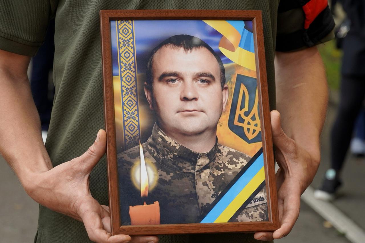 На Пагорбі Слави в Ужгороді поховали сержанта Павла Білецького (ФОТО)