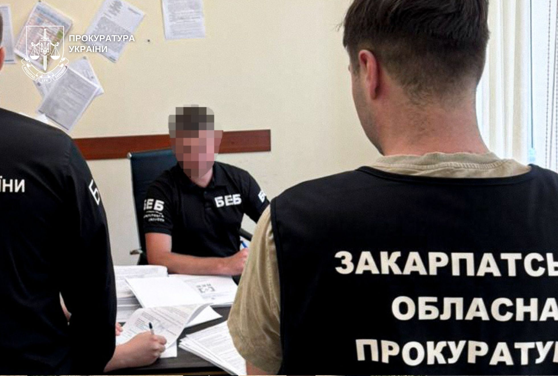 Посадовець і підприємець на Закарпатті розікрали 1,7 млн грн на ремонті шкіл (ФОТО)