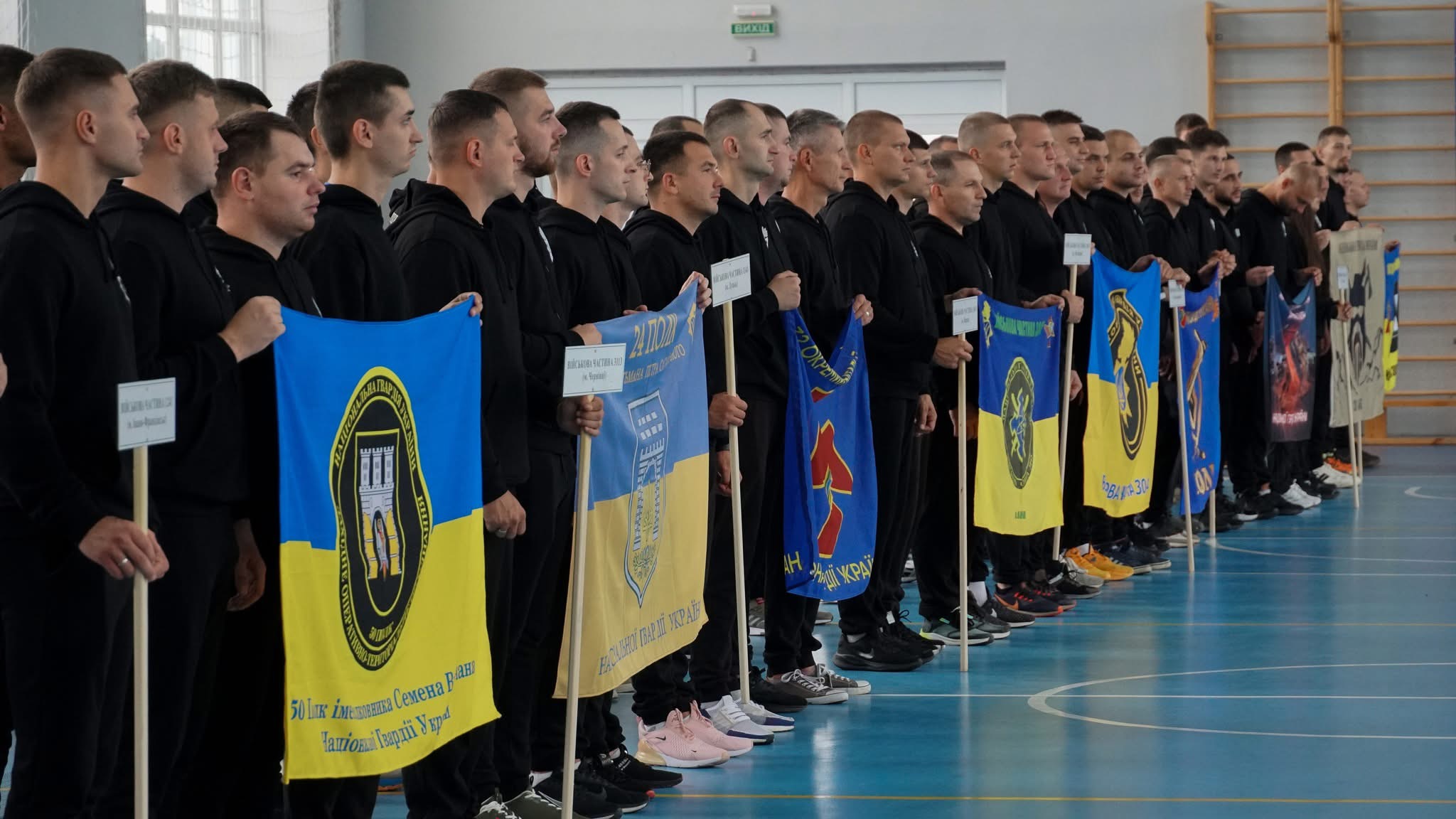 У Мукачеві стартували змагання з настільного тенісу серед воїнів Нацгвардії (ФОТО)