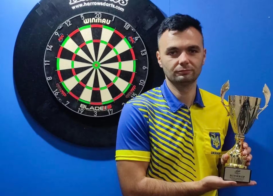 Володимир Залевський із Рахова виступить на чемпіонаті світу з дартсу (ФОТО)