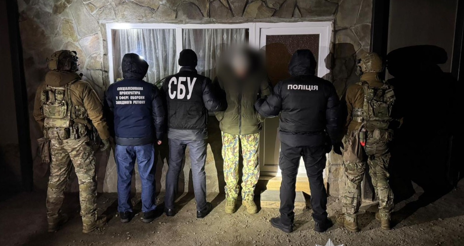 На Закарпатті поліція заблокувала три канали збуту бойової зброї (ФОТО)