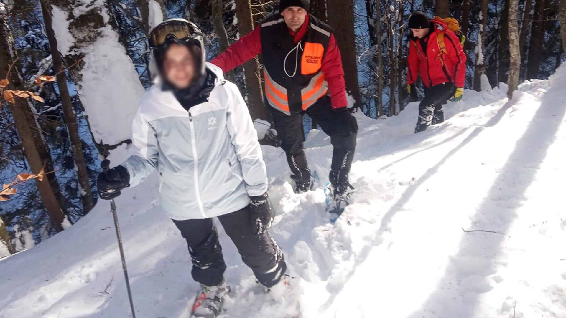 На Драгобраті сноубордистка заблукала через глибокий сніг (ФОТО)
