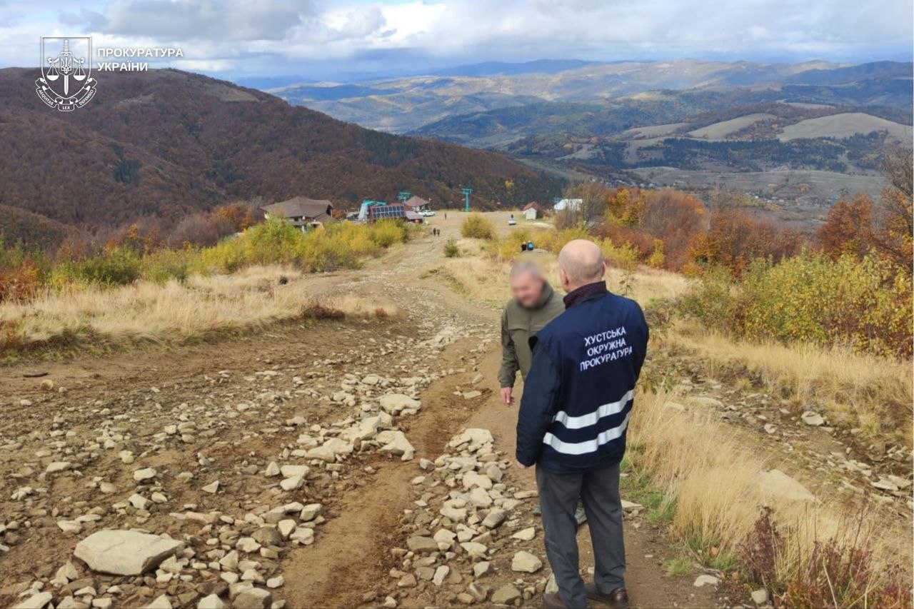 На горі Гимба на Закарпатті перевіряють можливі порушення через джипінг (ФОТО)