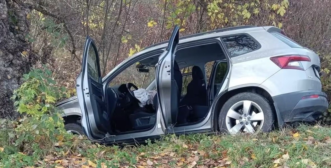 На об’їзній Хуста Skoda злетіла в кювет після зіткнення з Daewoo (ФОТО)