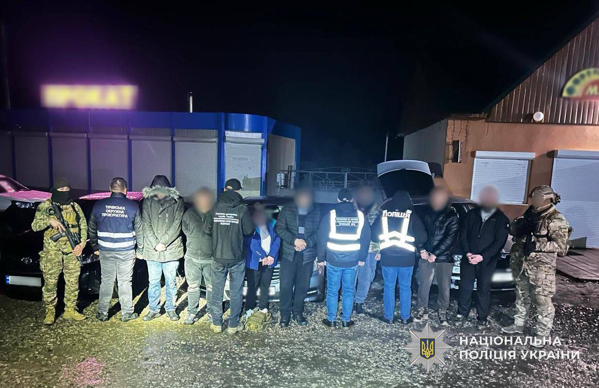 На Рахівщині викрили угруповання, яке переправляло чоловіків через кордон за $8 000 (ФОТО)