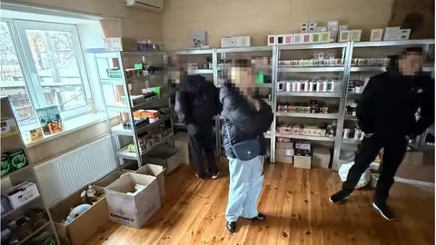 Двох братів із Закарпаття судитимуть за нелегальний вейп-бізнес (ФОТО)