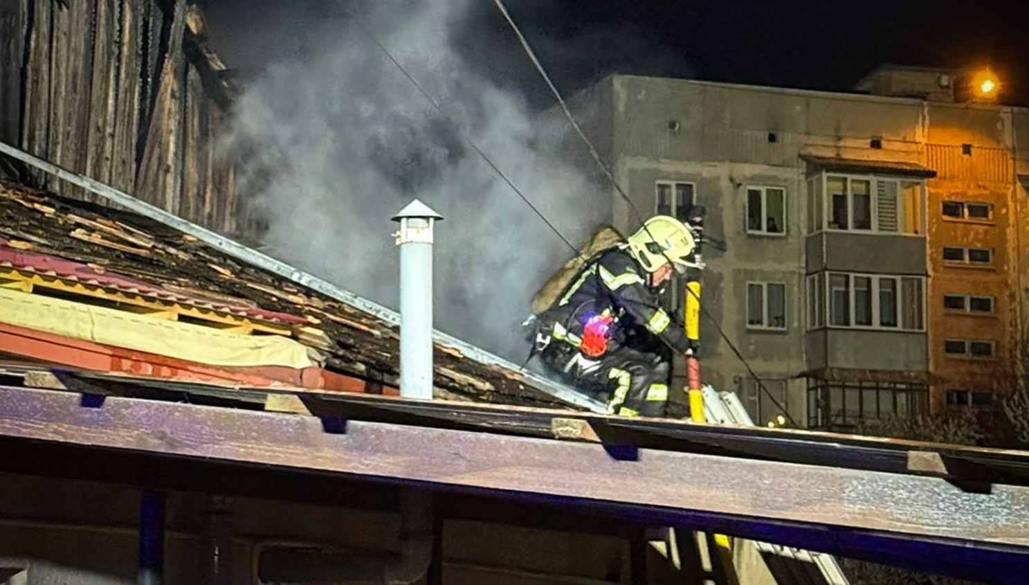 У Виноградові горів житловий будинок (ФОТО)