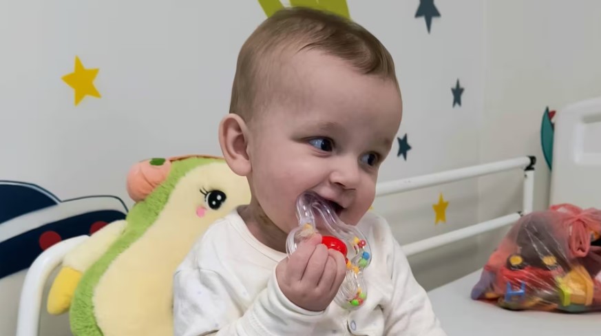 Львівські лікарі врятували 8-місячну дитину із Закарпаття (ФОТО)