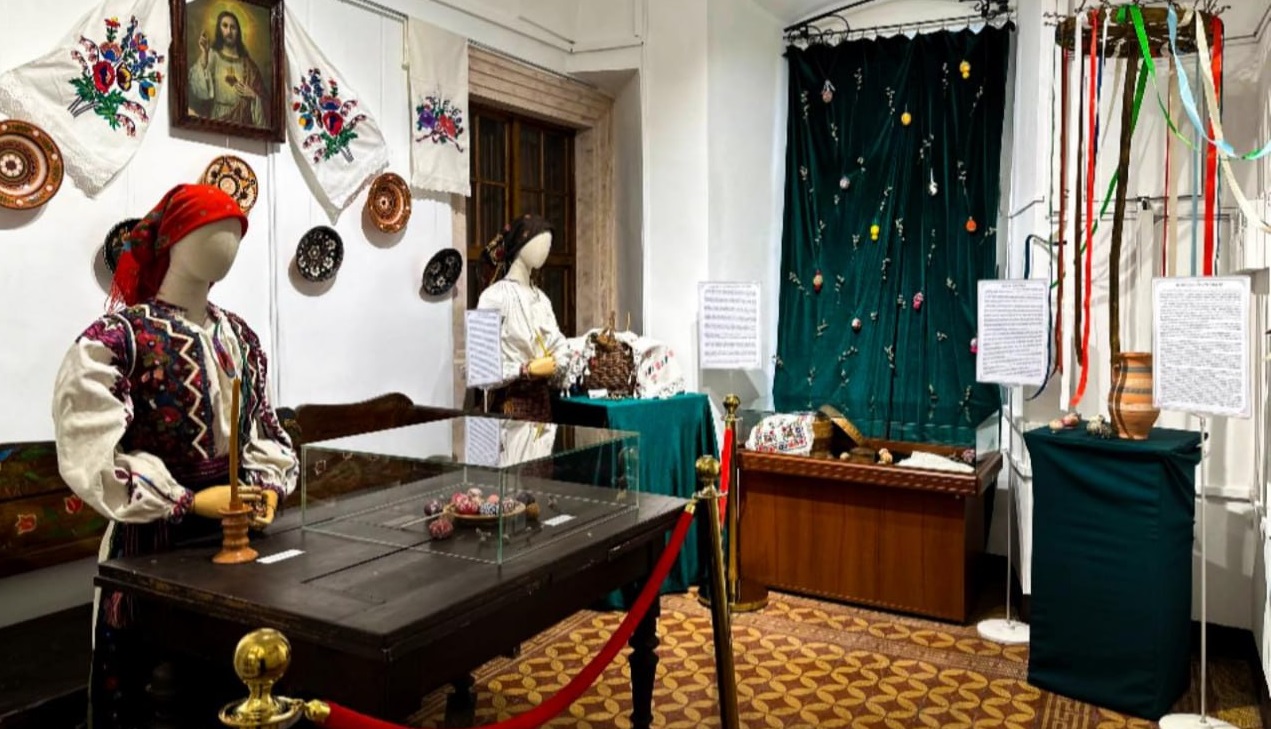 В Ужгороді відкрили великодню виставку про традиції Закарпаття (ФОТО)