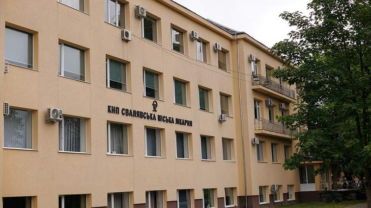 Під час обшуків у Свалявській лікарні поліція документувала схеми привласнення бюджетних грошей