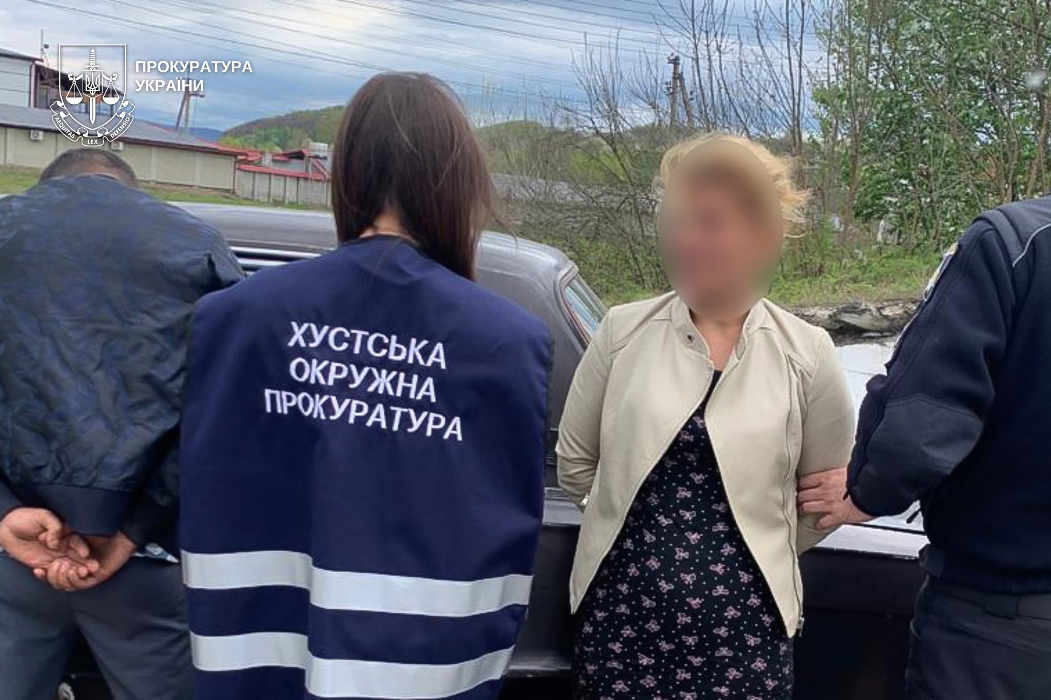 На Закарпатті матір підозрюють у продажі власних дітей для жебракування (ФОТО)