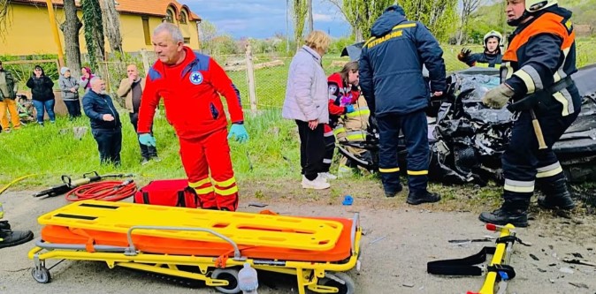 На в’їзді у Берегово зіткнулися легковик і вантажівка (ФОТО)