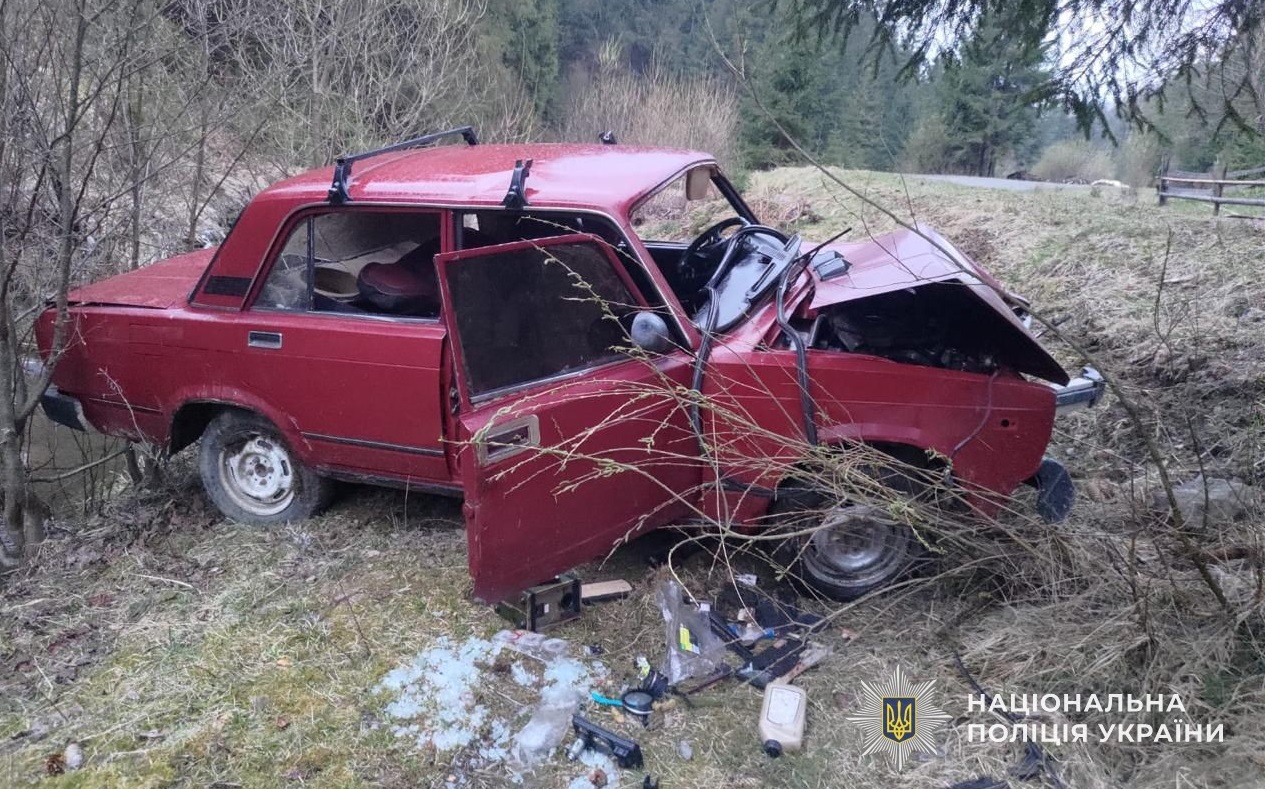 У Міжгір’ї 17-річний водій спричинив ДТП з шістьма потерпілими (ФОТО)
