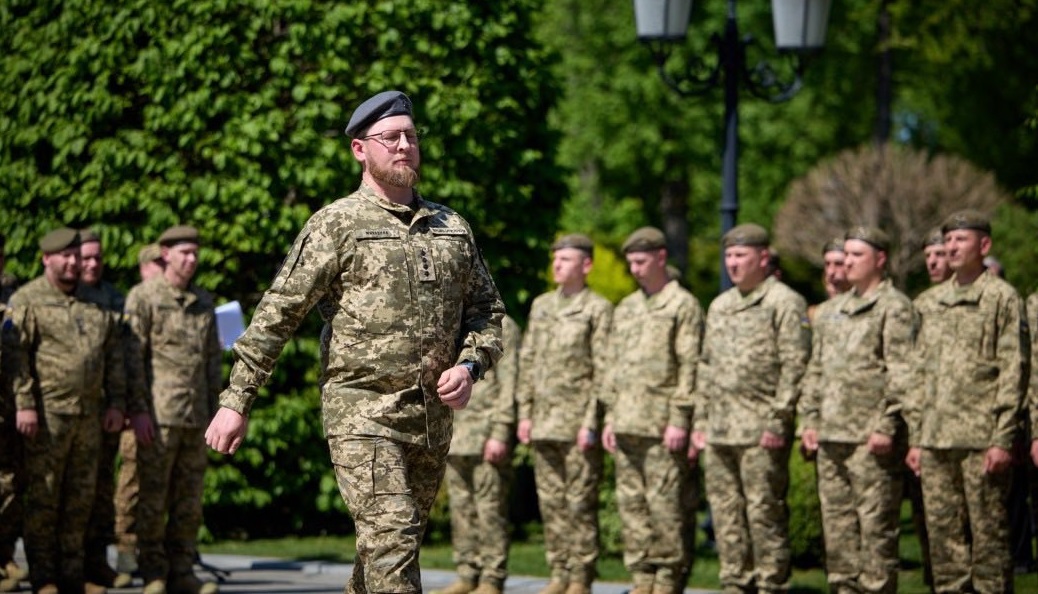 Президент вручив «Золоту Зірку» офіцеру 128 Закарпатської бригади (ФОТО)
